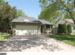 5550 Knoll Dr, Shoreview, MN 55126