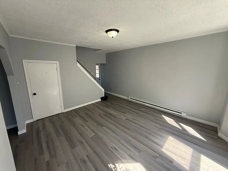 194 Green St — Photo 8