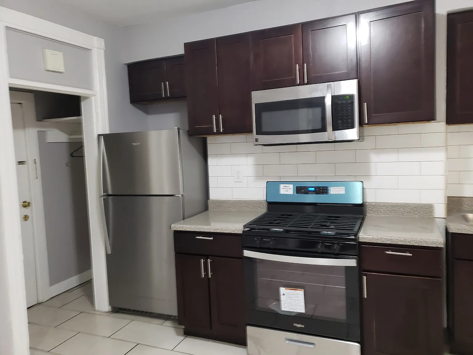 1 bed, 700 sqft, $1,875 — Photo 3