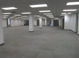 904 W 4th St, Waterloo, IA 50702