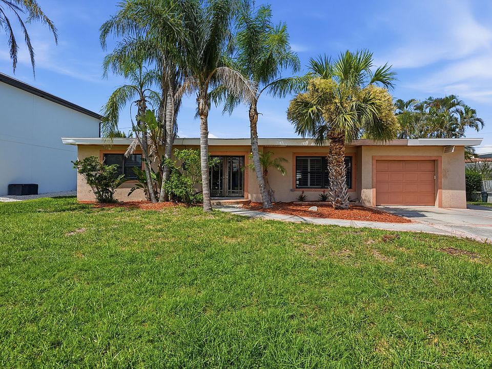 2 bedroom and 1.5 bath home - completely renovated post hurricane
