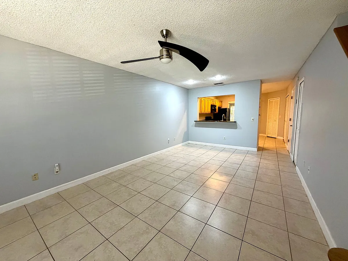 Building Photo - 5100 Burchette Rd #3102