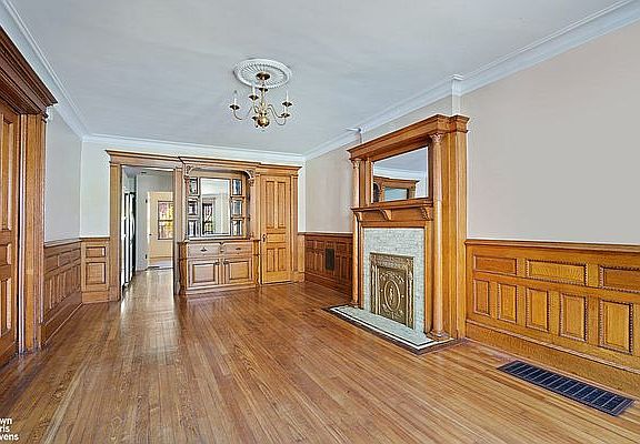 3rd image of 490 12th St #1