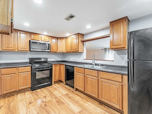 5th image of 8728 S Rockwell Ave