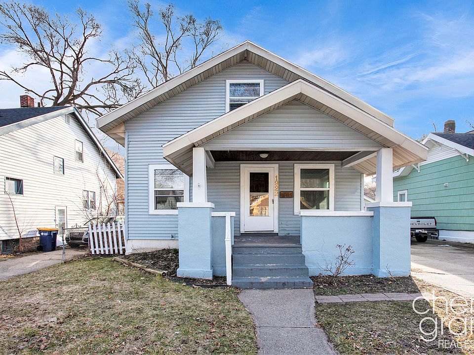 1st image of 1922 Prospect Ave SE