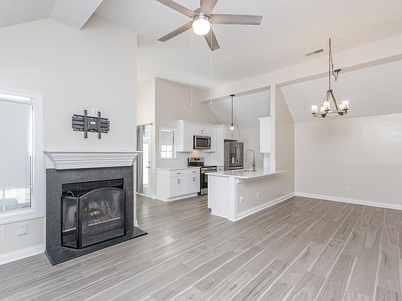 4th image of 441 Chelsea Woods Dr