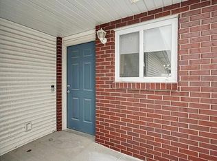 (Undisclosed Address), Lincoln, NE 68521