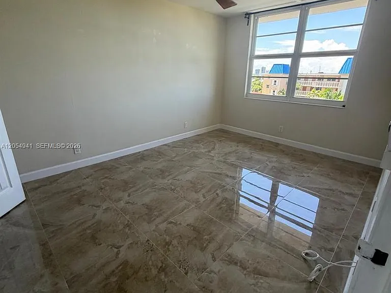 1600 SE 15th St #601 — Photo 34