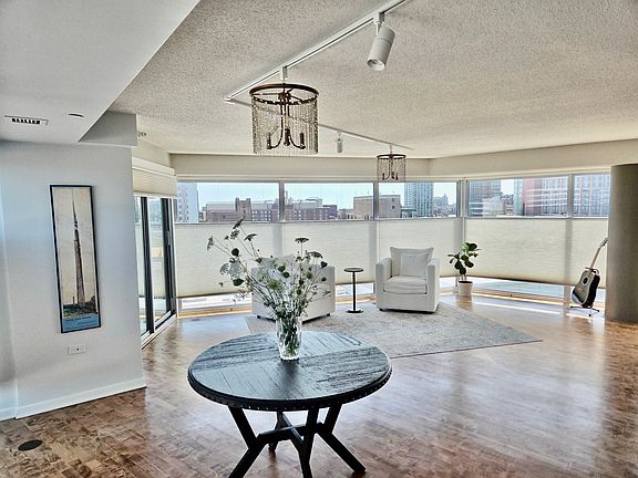 2nd image of 1720 Maple Ave APT 910