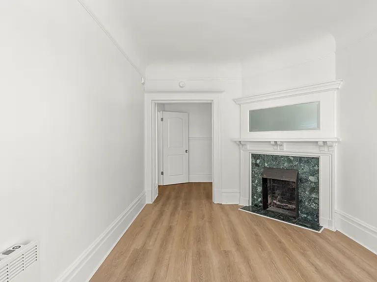 2315 Bush St #1 — Photo 8