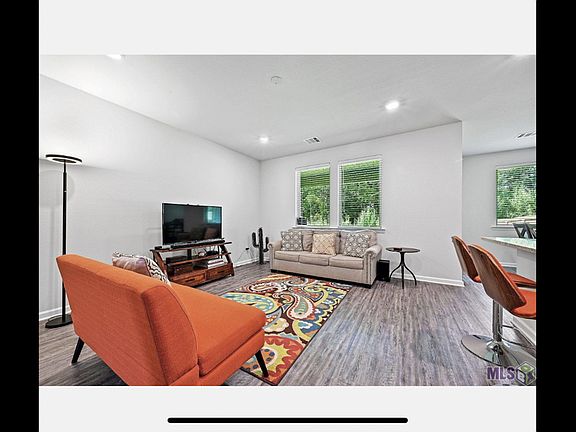 2nd image of 7559 Trailview Dr
