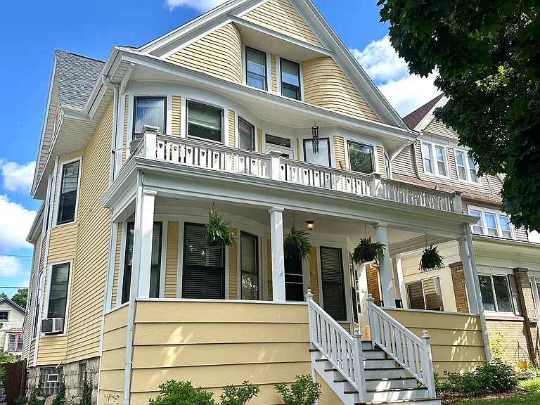 618 E Otjen St — Photo 1
