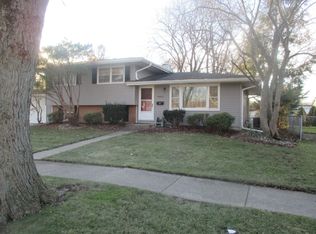 18952 Ridgewood Ave, Lansing, IL 60438