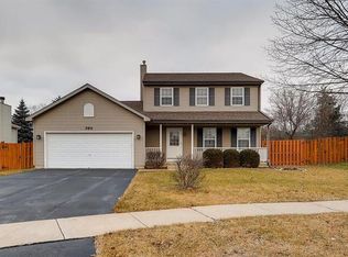 589 Indian Trail Rd, Antioch, IL 60002