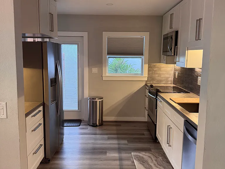 1961 NE 34th Ct #1 — Photo 4