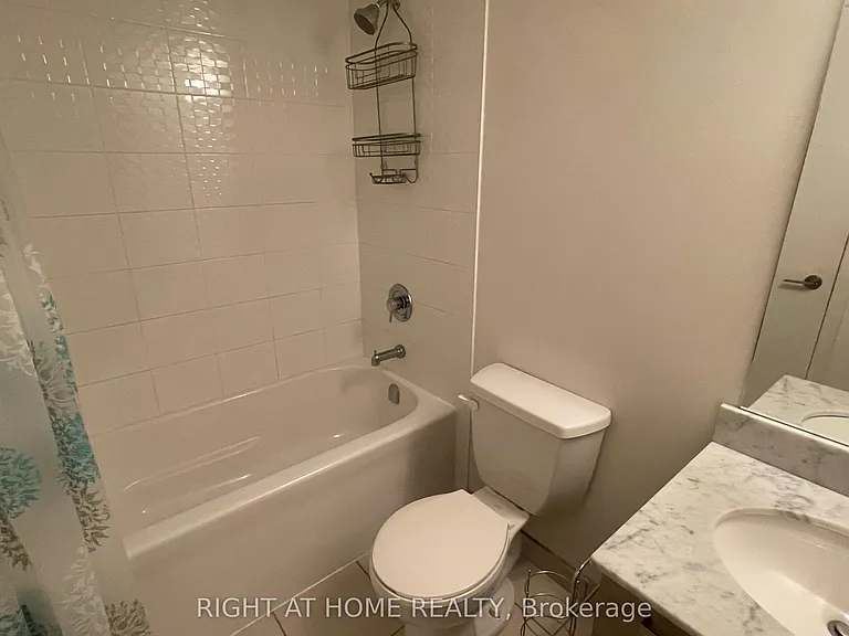 36 Lisgar St #Penthouse 03W — Photo 18