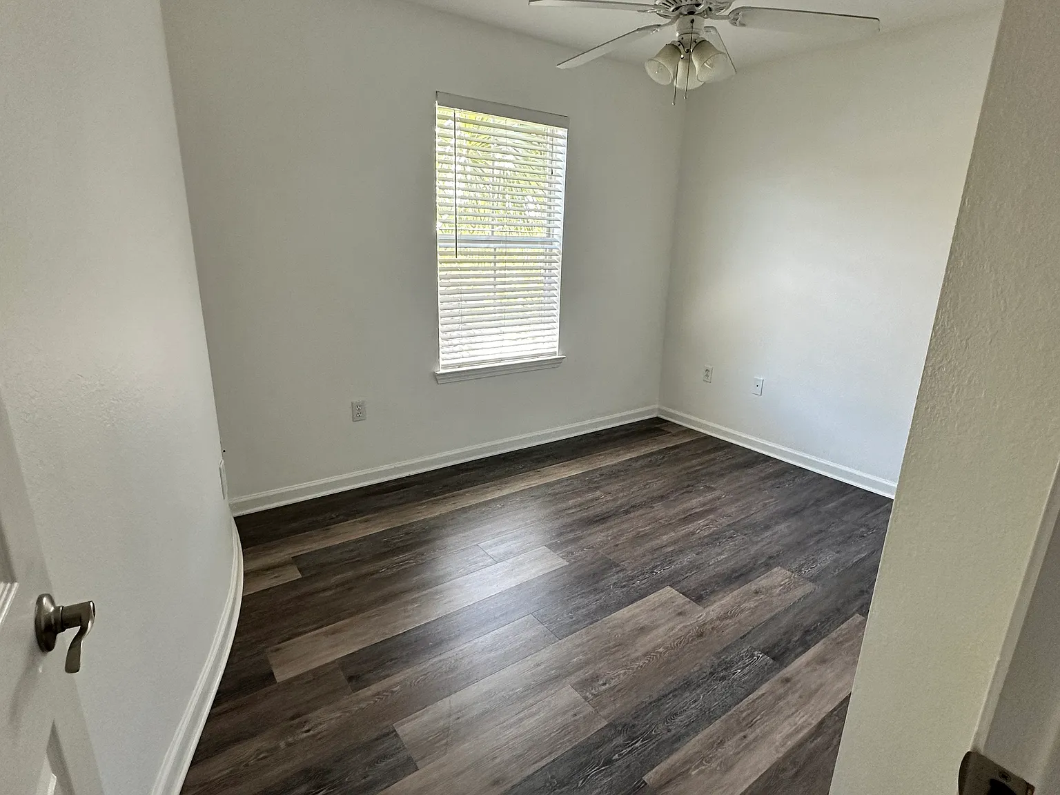 24 Talon Ct — Photo 2