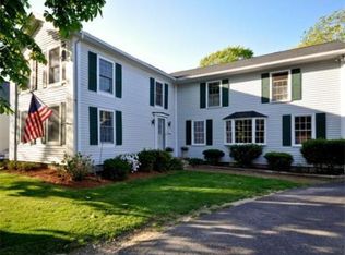 39 Pleasant St, Hopkinton, MA 01748