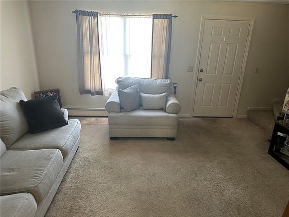 3rd image of 36 Bleachery Ct