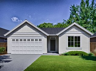 1330 NW Campanella Way, Estacada, OR