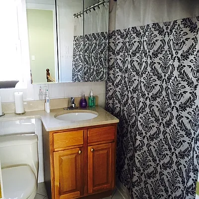 Rented by Halvatzis Realty | media 11