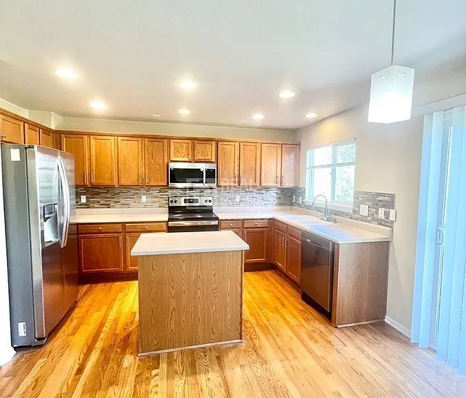 17273 E Lake Dr — Photo 7