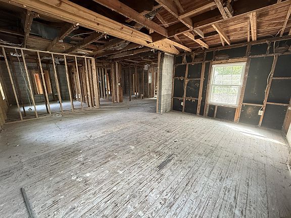 2nd image of 202 Greenwich St
