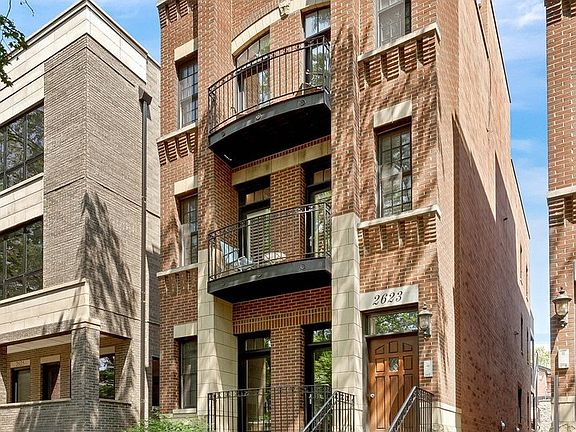 3rd image of 2623 N Wilton Ave #2