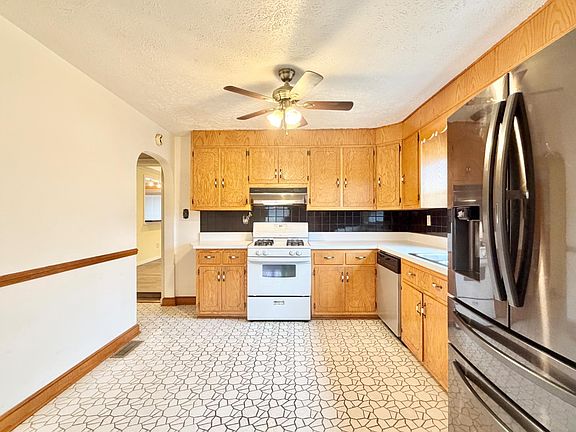 5th image of 266 Raintree Ln