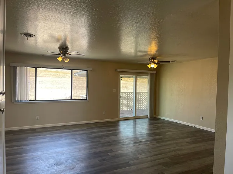 7846 Jenny Lind Rd #B — Photo 14