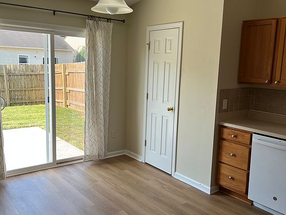 4th image of 5807 Jackie Ln
