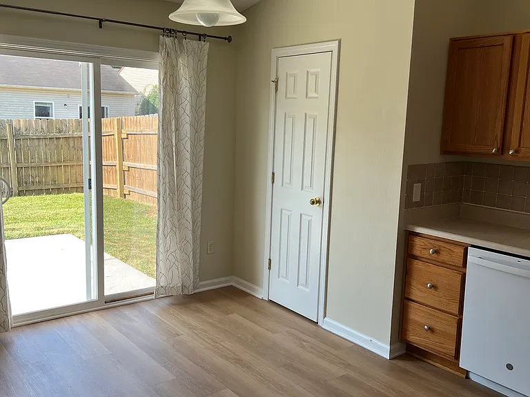 5807 Jackie Ln — Photo 4