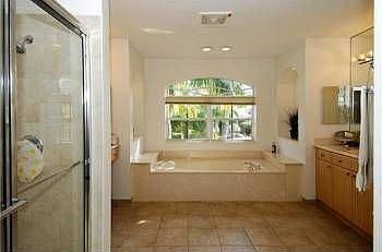 3rd image of 1823 Harbor Pointe Cir