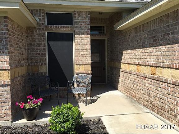 3rd image of 1110 Chaucer Ln
