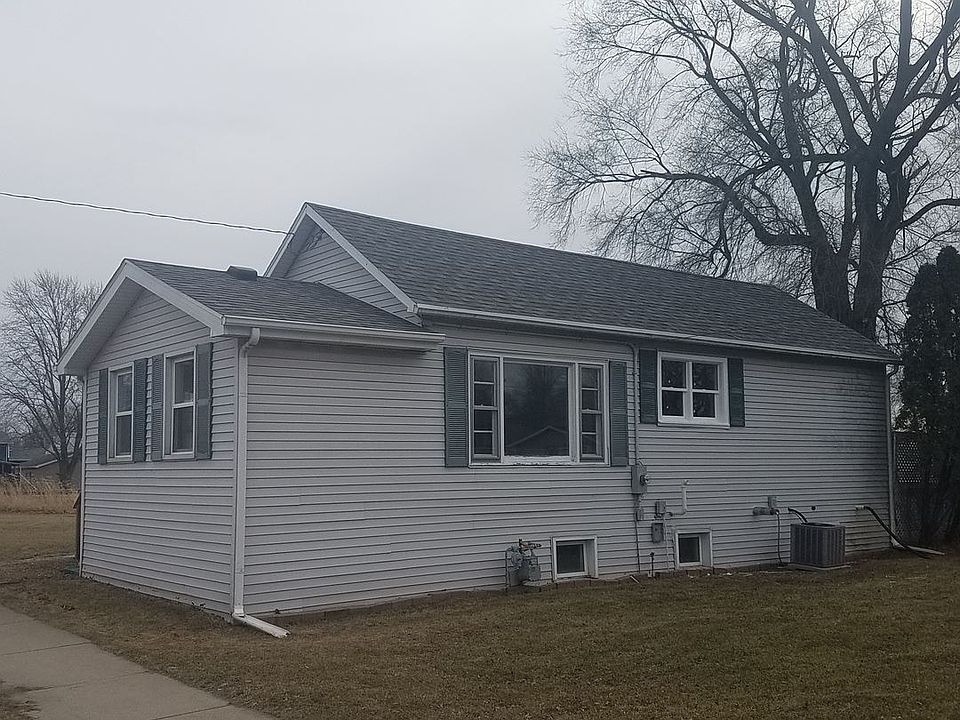 1st image of 535 E Division St