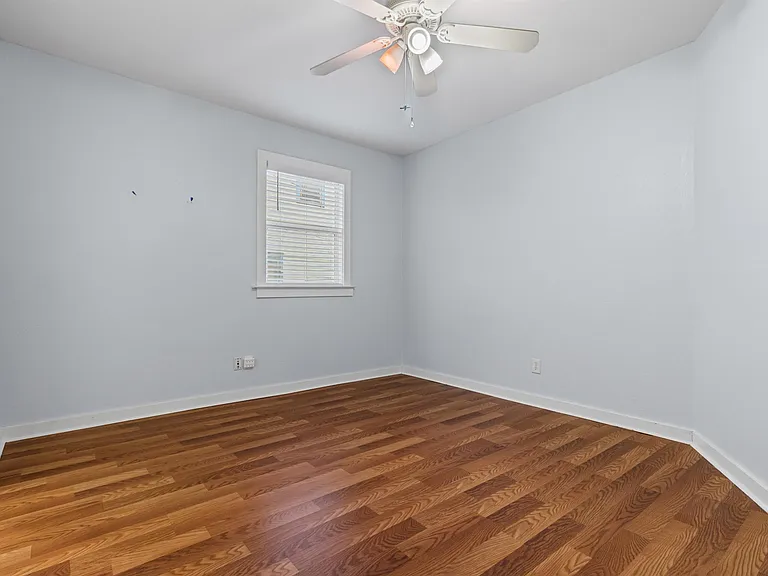 84 Waller St — Photo 13