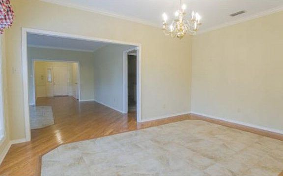 3rd image of 10 Austin Hollow Cir