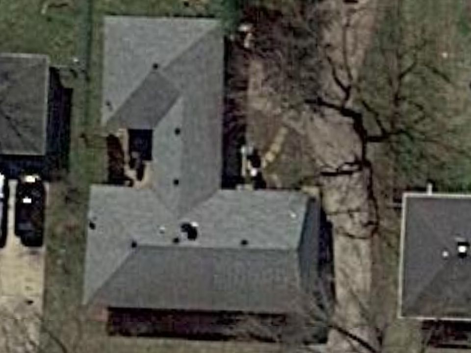 2nd image of 35 Miller Rd