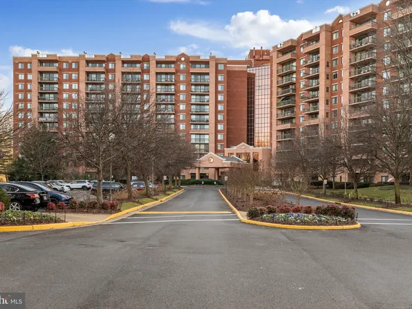 2230 George C Marshall Dr APT 1126, Falls Church, VA 22043