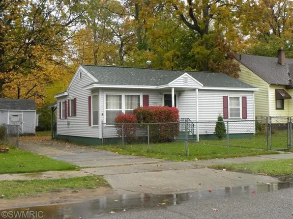 3308 Baker St, Muskegon Heights, MI 49444