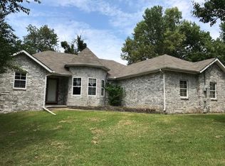 2221 W A St, Joplin, MO 64801