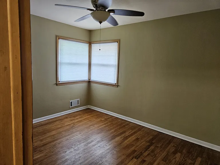 3657 S Taylor Ct — Photo 3