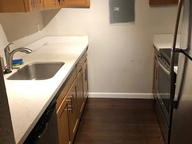12527 Roosevelt Way NE — Photo 33