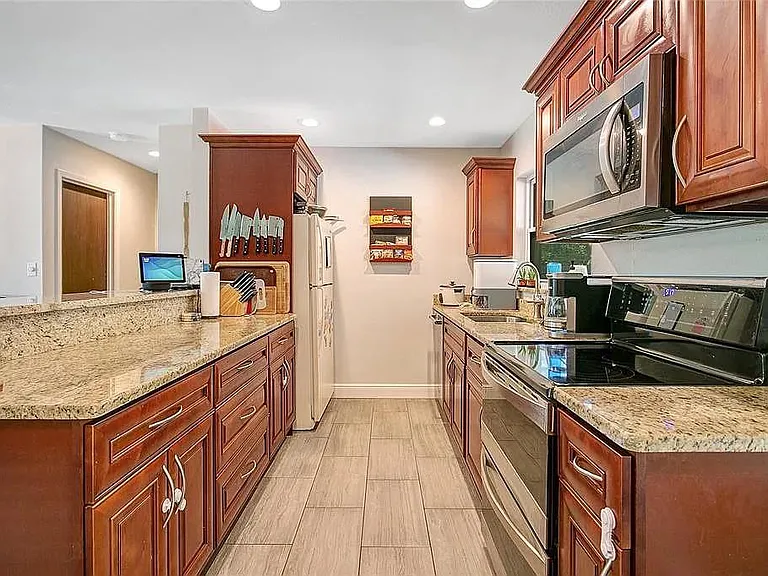 5337 Windridge Ln — Photo 2