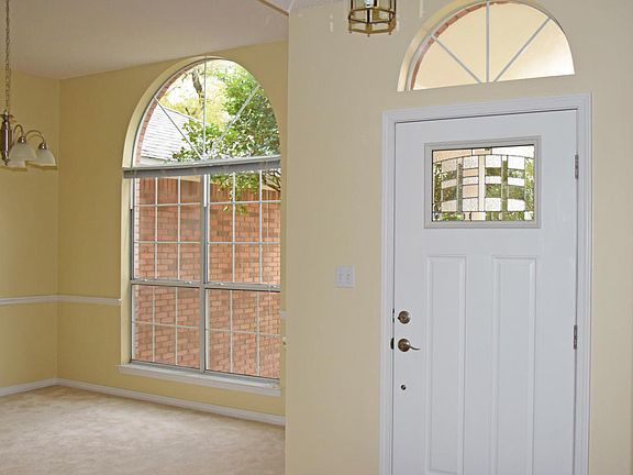 2nd image of 4521 Parkside Ln