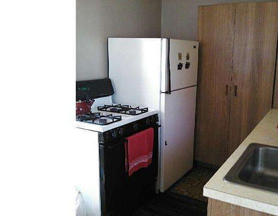 3rd image of 2231 42nd St