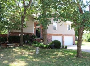 1016 Daniels St, Aurora, MO 65605