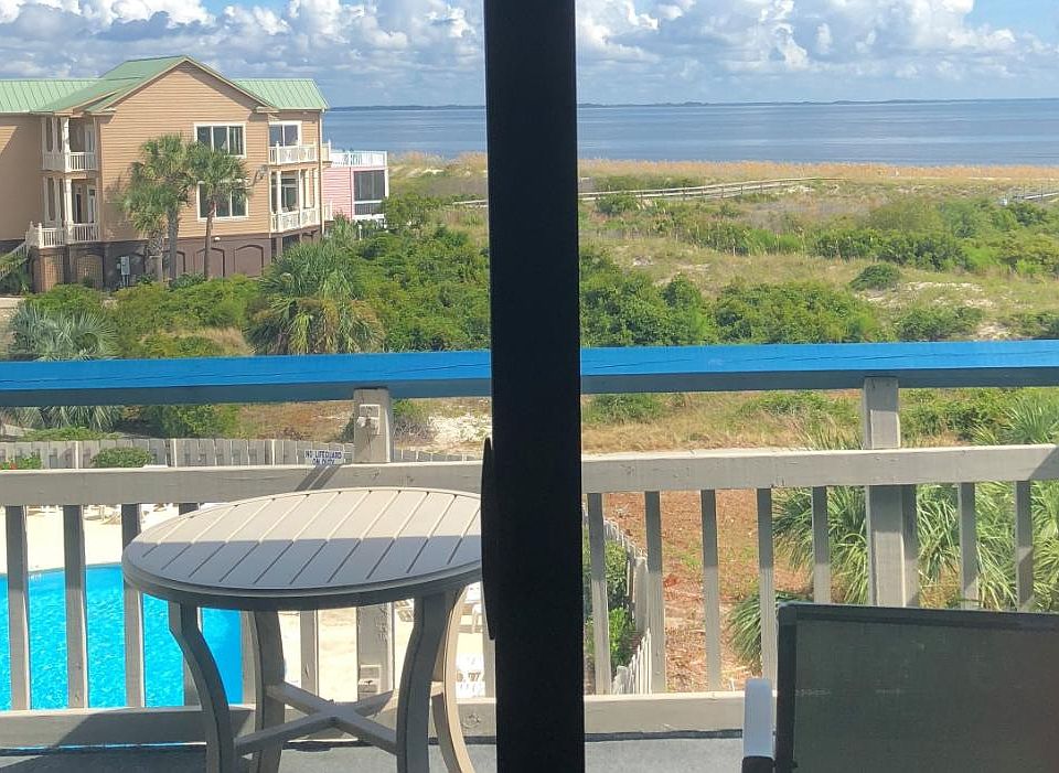 Pool and Ocean front view.
