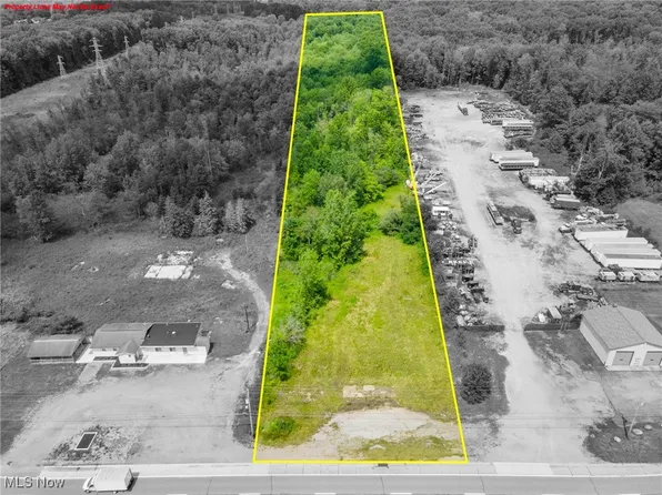 McCartney Rd, Lowellville, OH 44436