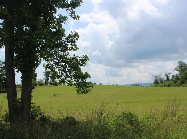 63 Highway, Speedwell, TN 37870